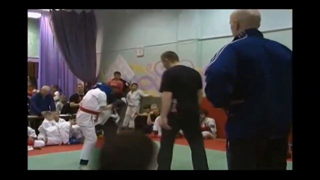 170. Ярославцев Кирилл 6 лет Тренировки с Движением и Соревнования по Карате 2011 год. смотреть онлайн