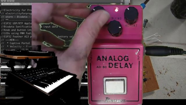 IbanezAD80 Delay Demonstration with Korg MonoPoly смотреть онлайн