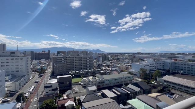 静岡県沼津市｜ウィスティリア沼津ザ・レジデンス｜駿河湾を望む、11階バルコニーからの眺望 смотреть онлайн