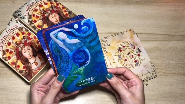 GODDESS DREAM ORACLE: Deck review and flip through ? смотреть онлайн