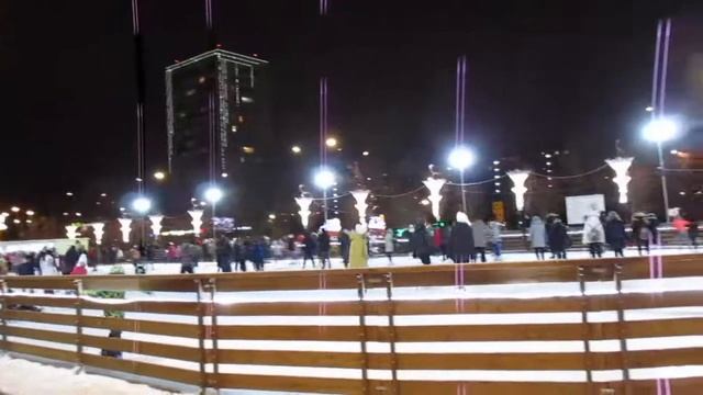 Каток на Площади Юности г. Зеленоград смотреть онлайн
