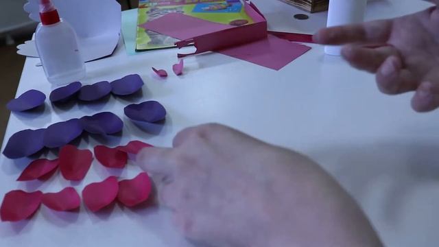 Мастер-класс «Цветы на ладошке» в технике «аппликация» смотреть онлайн