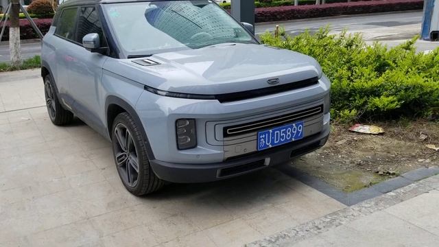 AUTA Z CHIN,, GEELY ICON, elektryk i spalina смотреть онлайн
