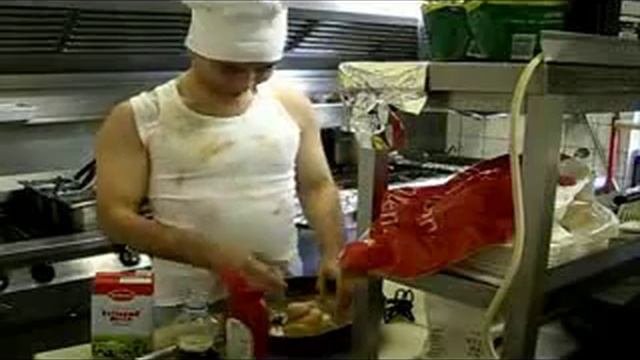 Skit Sketch Bacon ft Emine a k a Slim Fast Schmeckt net смотреть онлайн