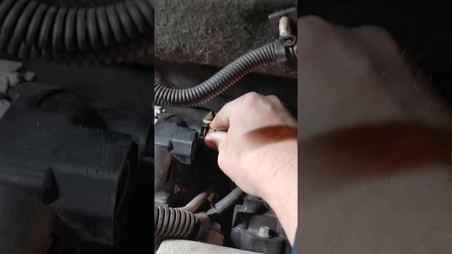 2008 Saturn Vue 3.5L Alternator Replacement смотреть онлайн