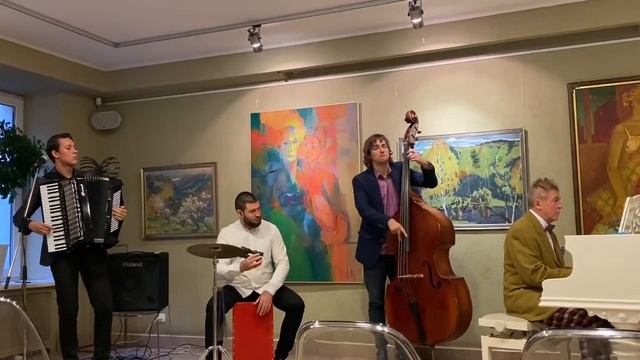 Илья Пищенко - How Insensitive - A. C. Jobim смотреть онлайн