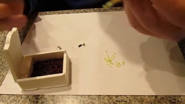 Как наживить мотыля смотреть онлайн