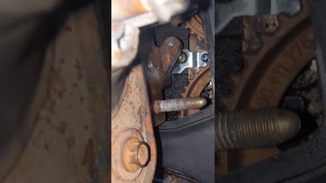 how to replace the camshaft position sensor on a 99 Daewoo Nubira. смотреть онлайн