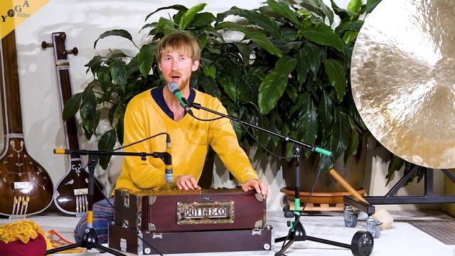 Om Namah Shivaya - Tobias Weber - Moksha Mantra, Kirtan, Shiva, Nataraja, Aum Namah Shivaya смотреть онлайн