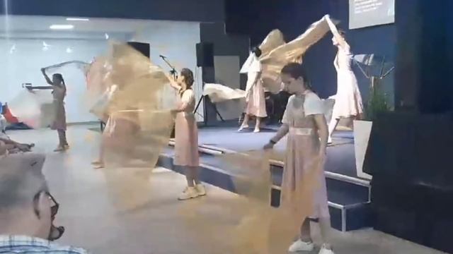 Танец с флагами. Прославление смотреть онлайн