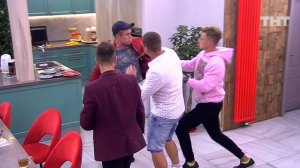 Дом-2: Потасовка между Серафимом и Максом