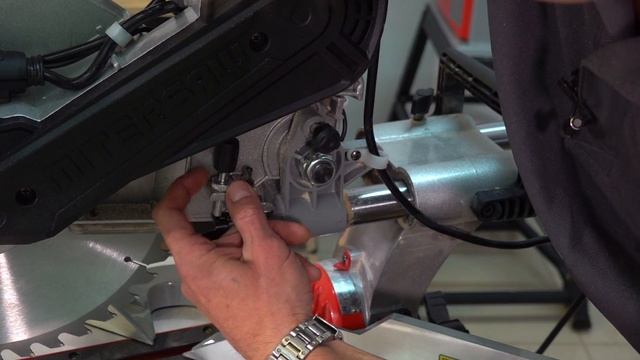 Торцовочные пилы JIB 7255D-2, JIB 7255G, JIB 7305B-2. Обзор и сравнение. смотреть онлайн