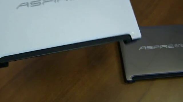 Acer Aspire One D255 - Brown&White - PCStore Bg