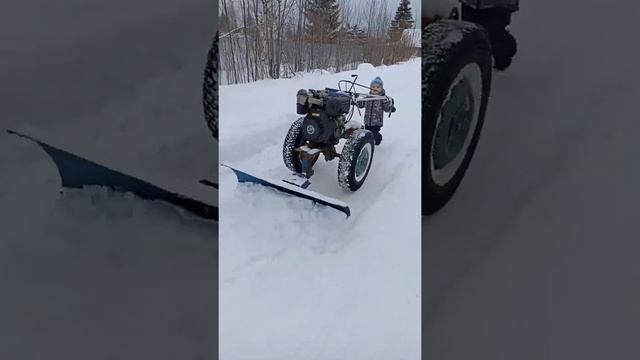 чистим снег мотоблоком смотреть онлайн