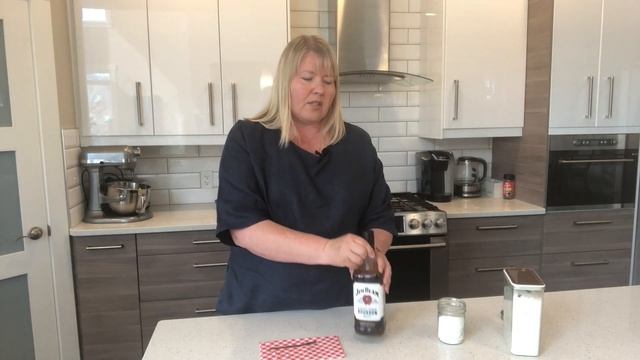 How To Make Your Own Vanilla Extract And Vanilla Sugar