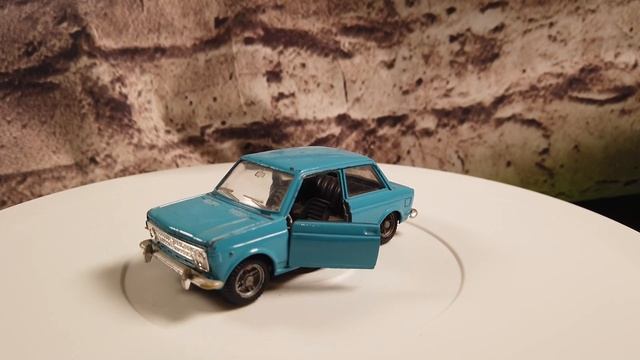 Mebetoys 1/43: Fiat 128 | Just Small Cars