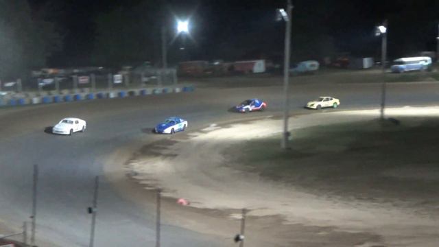 Flinn Stock Feature Race at Crystal Motor Speedway, Michigan on 07-29-17 смотреть онлайн