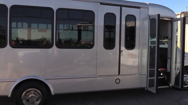 2016 Starcraft Allstar Lift Equipped Shuttle Bus S05466 смотреть онлайн