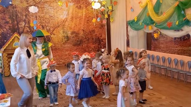 Светит солнышко для всех, чтоб звенел веселый смех. смотреть онлайн