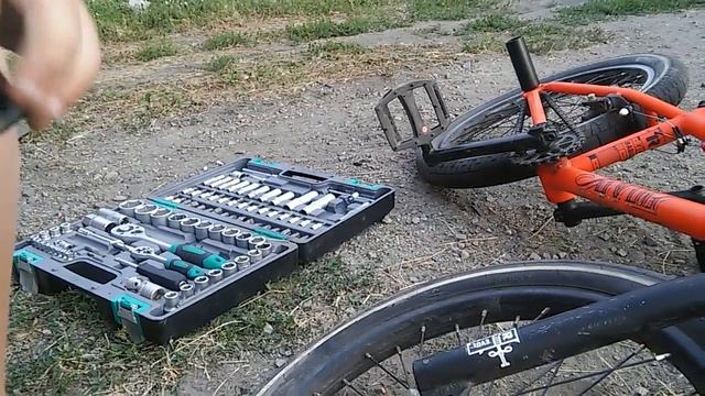 Видеоурок:как поставить пеги на BMX смотреть онлайн