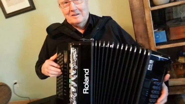 Jerome does accordion смотреть онлайн