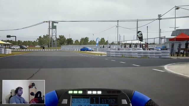 KartKraft - Karting Khaos! - Triple Screen Update смотреть онлайн