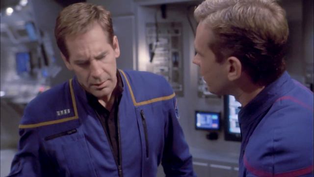 T'pol is not sure if normal human males or not смотреть онлайн