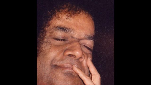 Сатья Саи Баба От эволюции материи к эволюции Духа (ПЕРВАЯ ГЛАВА) смотреть онлайн