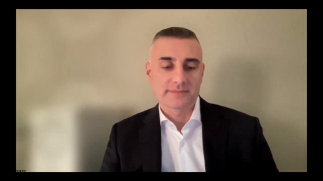 Владелец мебельной фабрики поделился своим мнением о роботах. Зачем ему это? смотреть онлайн