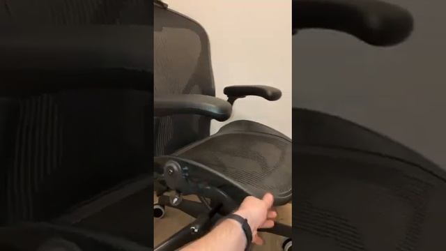 Herman Miller Кресло рабочее Aeron Classic, размер В смотреть онлайн