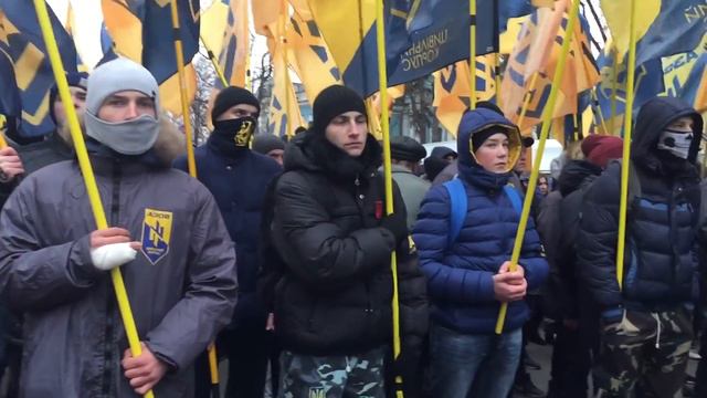 Почему депутатам подняли зарплаты, а людям - тарифы? Национальный корпус под АП смотреть онлайн