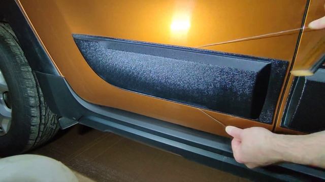 Как снять молдинг с двери автомобиля, при помощи гитарной нейлоновой струны смотреть онлайн