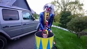 ВЛАД А4 СНЯЛ МАСКУ С КЛОУНА!! ЭТО..
