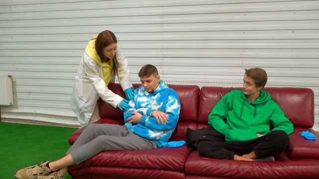 24 Часа На Диване Челлендж ! Самый Ленивый День