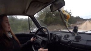 Девушка за рулём ваз 2106