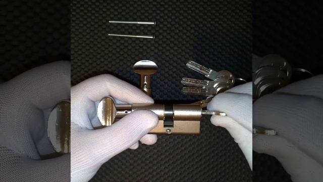 Личинки замка под один ключ смотреть онлайн