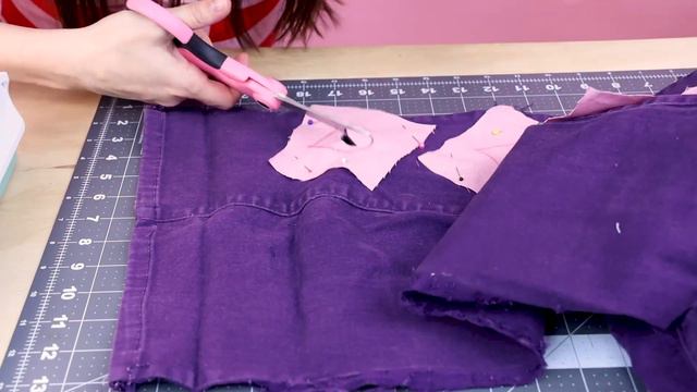 Learn to Sew Heart Cutouts on Jeans смотреть онлайн