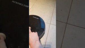 не видит пылесборник