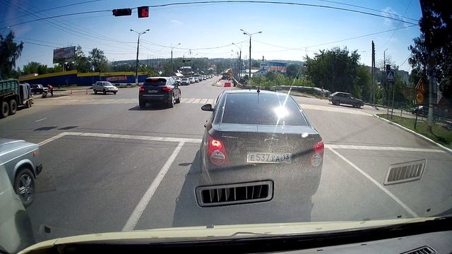 САРАНСК Проезд на КРАСНЫЙ ! к567ек13, е420вс13, е379нв13, к323ме13, а954аа113 смотреть онлайн