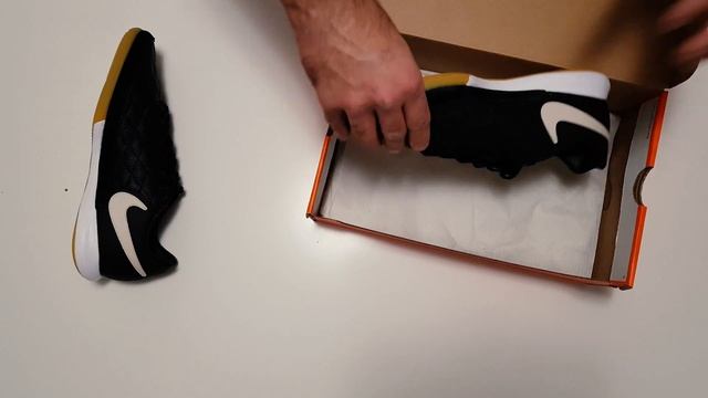 Nike R10 | Tiempo Lunar Pro | 2019.03 | Unboxing смотреть онлайн