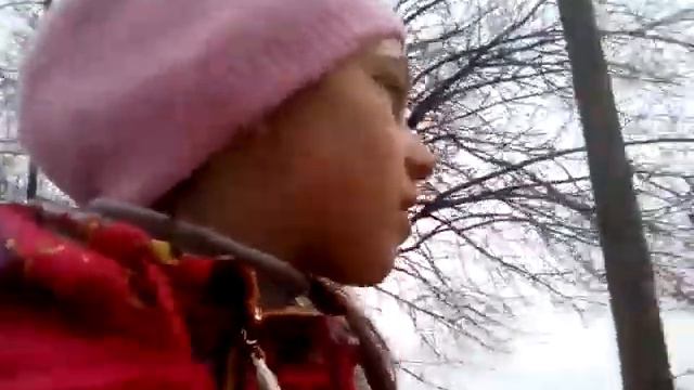 Я просто гуляю с подружками и показывают территорию школы смотреть онлайн