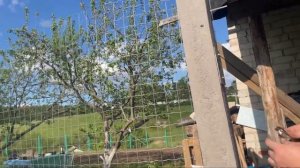 Как закрепить профтрубу к столбу из бетона