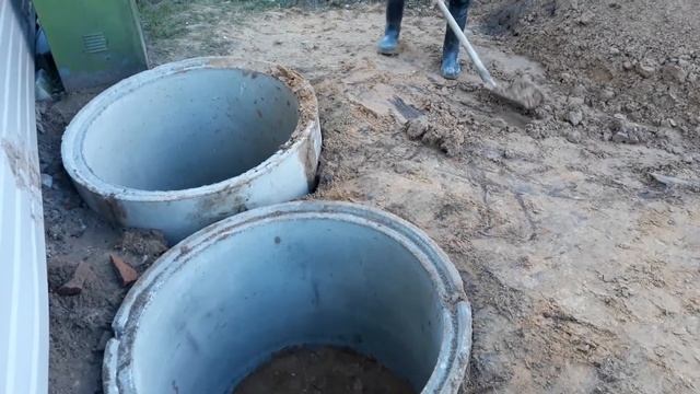 Септик из бетонных колец с переливом +7(905)602-48-88 смотреть онлайн
