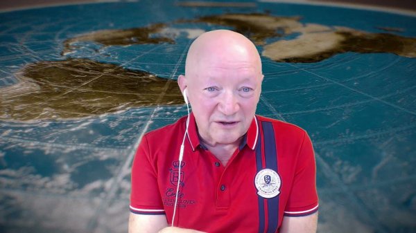 Стрим с  Germanicus Maximus по теме плоской Земли и других вопросов.