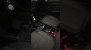 Нива Легенд меняем ручку стояночного тормоза на кожанную