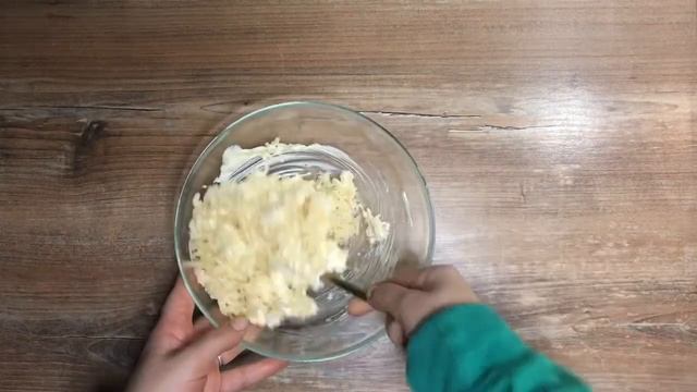 КАК ПРИГОТОВИТЬ ФАРШИРОВАННЫЕ ШАМПИНЬОНЫ СЫРОМ С БЕКОНОМ. смотреть онлайн