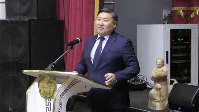 Александр Жирков удостоен почетного звания «Заслуженный работник Республики Тыва» смотреть онлайн