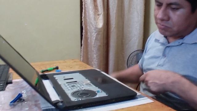 Pasos para diagnosticar una laptop que no enciende. Robin te ayuda смотреть онлайн