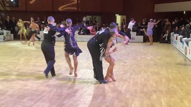 WDSF 2023 World Open - SAMBA - Semi-Finale - Goldstadtpokal Pforzheim / GER смотреть онлайн