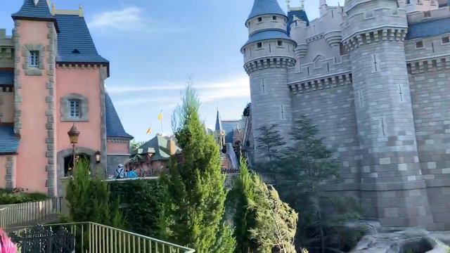 Magic Kingdom Rope Drop to Peter Pan (Fantasyland) Alternative Route смотреть онлайн